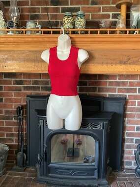 H&M Red Shrunken Knit Sleeveless Racerback Crop Tank Top